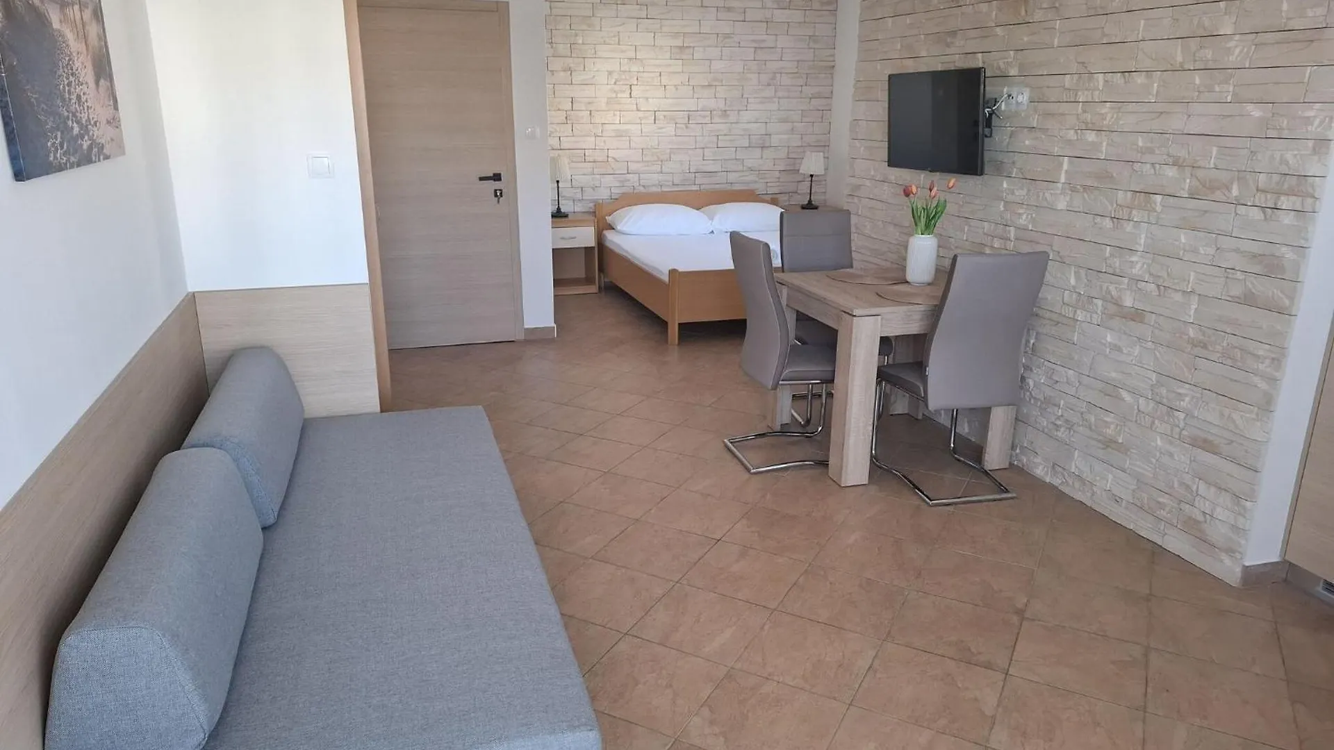 Apartments Franko Povljana Croatia