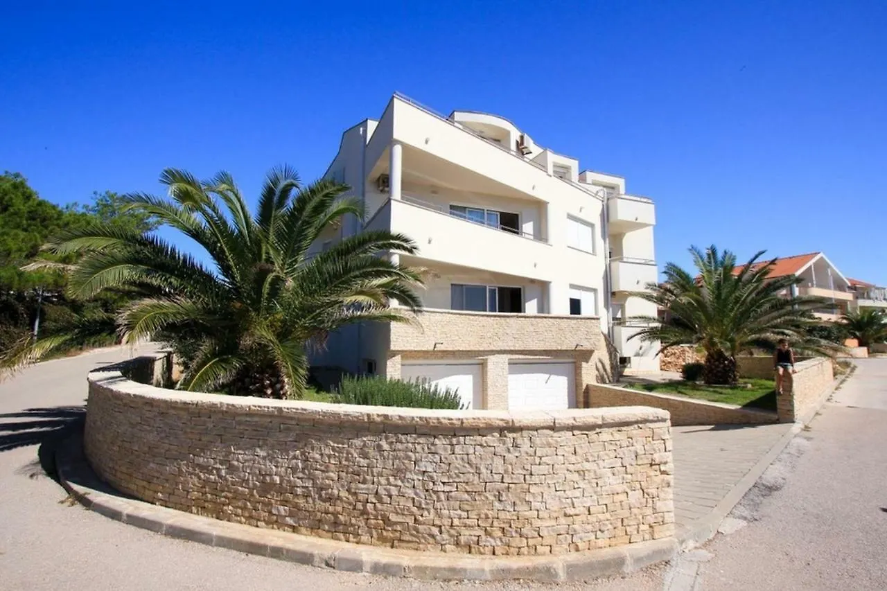 Apartments Franko Povljana Chorvatsko